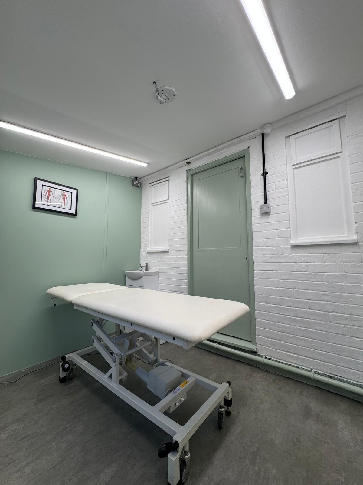 Resolve Sports Therapy clinic room